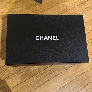 chanel shoe box